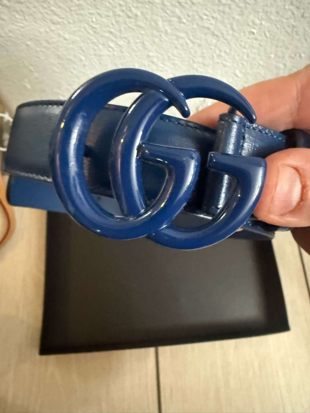 Brand new Gucci Blue Patent Double G Belt size 70 comes with box - Picture 6 of 8